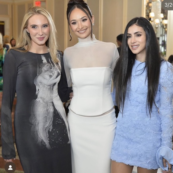 Alice + Olivia Maxi Dress - Picture 3 of 3